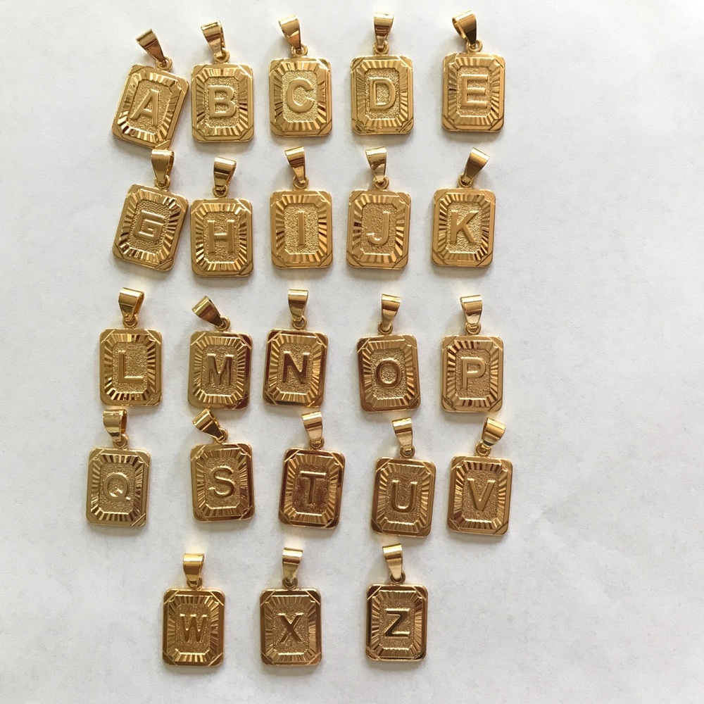 18k Gold Plated Letters pendant w. chain